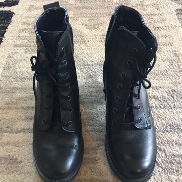 Black lace up leather booties - Picture 2 of 4